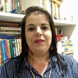 Profª. Liliane Campos Machado
