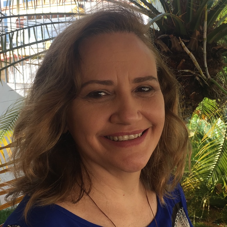 Profª. Drª. Leila Rocha Sarmento Coelho