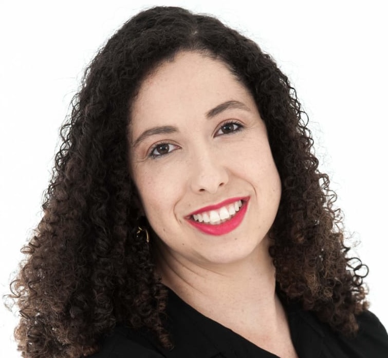 Profª. Drª. Carolina Magro de Santana Braga