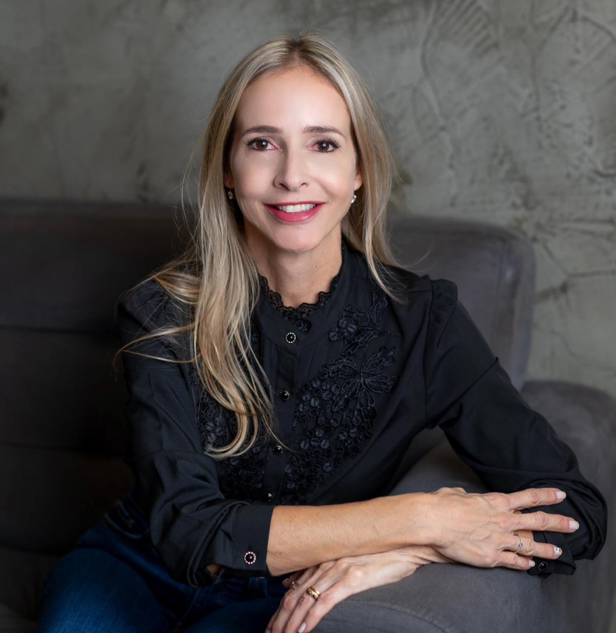 Profª. Drª. Patricia Daniela Binhardi Bezam