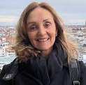 Profª. Drª. Lilian Cristine Hübner